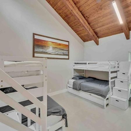 Rare Hidden Getaway Heated Pool 1.5 Acres! Sleeps 16 Villa Fort Lauderdale Exterior photo